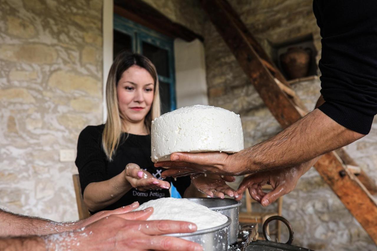 Domu Antiga Bed & Breakfast Gergei Eksteriør bilde