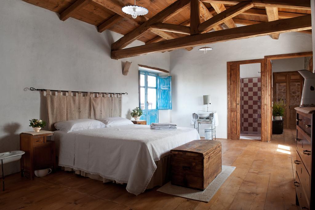 Domu Antiga Bed & Breakfast Gergei Eksteriør bilde